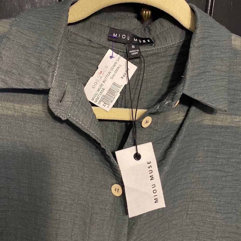 Button up blouse - Picture 4 of 7